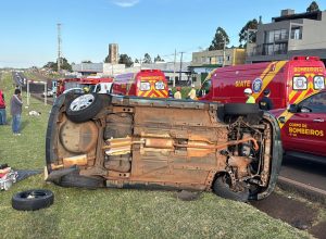 oito-pessoas-ficam-feridas-em-grave-acidente-na-br-277-em-cascavel