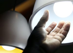 setembro-continua-com-conta-de-luz-mais-cara-e-bandeira-vermelha