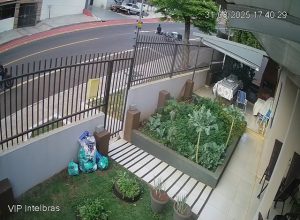 cameras-registram-acidente-de-motociclista-ao-se-enroscar-em-fios-em-cascavel