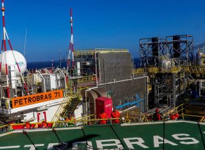brasil-bate-pela-1a-vez-marca-de-5-milhoes-de-barris-de-petroleo-e-gas
