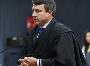 documento-achado-na-casa-de-torres-era-“minuta-do-google”,-diz-defesa