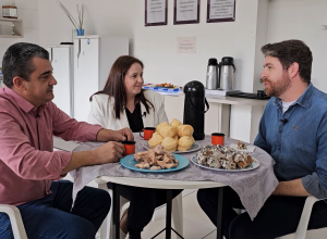cafe-com-ph:-fernando-lopes-conhece-casal-de-empresarios-de-nova-esperanca-do-sudoeste