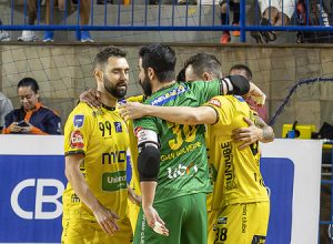 praia-clube-vence-corinthians-em-duelo-adiado-pela-18a-rodada