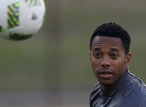 stj-mantem-robinho-preso-no-brasil-por-estupro-na-italia