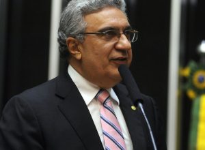 laurez-moreira-assume-governo-do-tocantins-e-exonera-secretarios