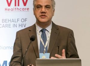 covid-19-nao-desapareceu-e-casos-continuam-ocorrendo,-alerta-medico