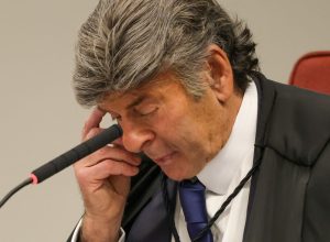 fux-descarta-crime-de-organizacao-criminosa-em-acao-sobre-golpe-no-stf