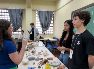 unioeste-ajuda-mais-de-5-mil-jovens-a-escolher-graduacao-na-feira-das-profissoes