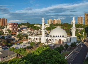da-mesquita-ao-templo-budista:-foz-do-iguacu-vira-rota-de-turismo-religioso-multicultural