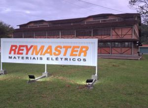reymaster-expande-marca-propria-de-materiais-eletricos