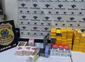 policia-federal-apreende-mais-de-200-celulares-no-aeroporto-de-cascavel