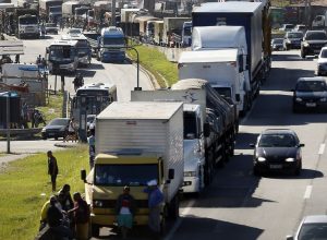 .dia-nacional-do-caminhoneiro-lembra-importancia-da-categoria