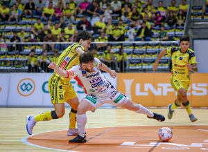 jaragua-e-cascavel-empatam-em-duelo-atrasado-pela-8a-rodada-da-lnf-cresol-2025