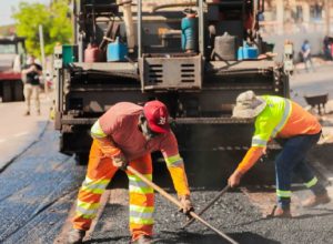 rua-rio-da-paz-recebe-nova-etapa-de-pavimentacao-e-obras-avancam-no-universitario