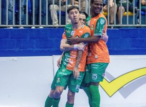 marreco-vence-o-corinthians-e-sobe-mais-na-tabela-da-lnf