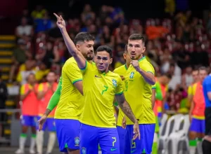 cleber-celebra-primeiro-gol-com-a-selecao-e-projeta-semifinal-da-copa-das-nacoes