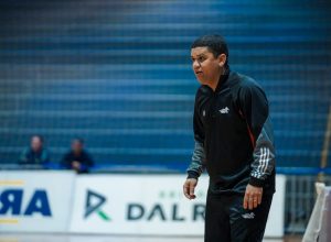 de-olho-no-futuro,-pato-renova-contrato-com-treinador-da-base-ate-2027