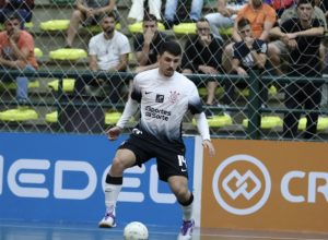 corinthians-vira-contra-umuarama-no-parana-e-se-mantem-na-parte-de-cima-da-tabela-da-lnf