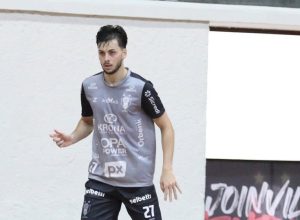 lucas-cezar-deixa-o-joinville