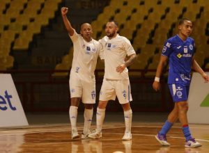 santo-andre-intelli-vence-cruzeiro-e-garante-vaga-nos-playoffs-da-lnf-cresol-2025