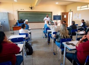 new-holland-desenvolve-aulas-de-agricultura-digital-para-colegios-agricolas-do-parana