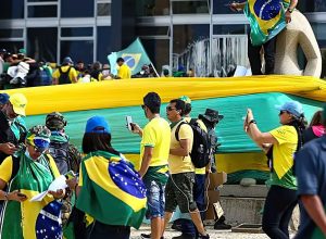 cientista-politico-ve-onda-bolsonarista-enfraquecida-apos-condenacao