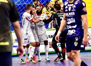 campo-mourao-visita-o-velez-no-ultimo-confronto-da-primeira-fase-da-lnf