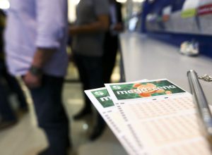 mega-sena-acumula-e-premio-principal-vai-para-r$-12-milhoes