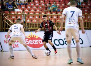 campo-mourao-goleia-o-manoel-ribas-e-avanca-para-as-quartas-de-final-do-paranaense-serie-ouro